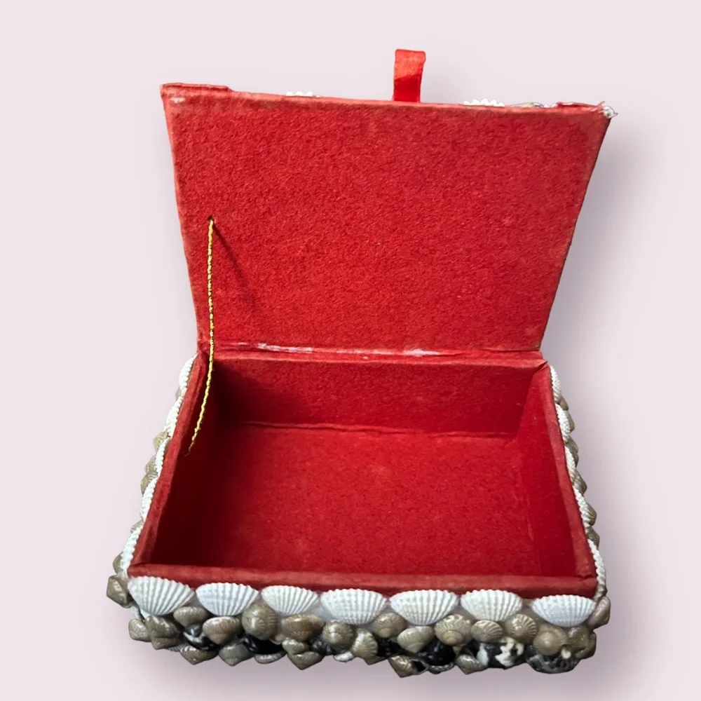 Seashell Box - Picture 3 of 3